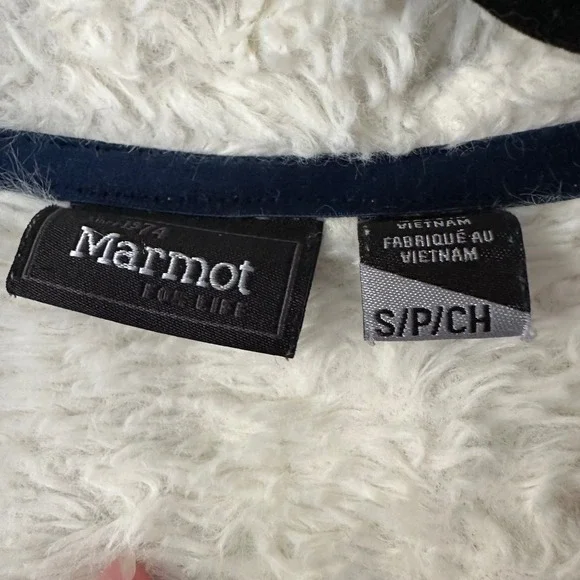 “MARMONT” White and Navy Teddy Jacket~tag says small but, more like Xtra Small. - Picture 5 of 10